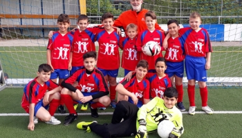 Fußballteam der Grundschule bei Jugend trainiert für Olympia 