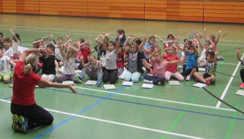 ÜBEN LOHNT SICH - Grundschulsporttag zum Thema Koordination hat allen Spaß gemacht