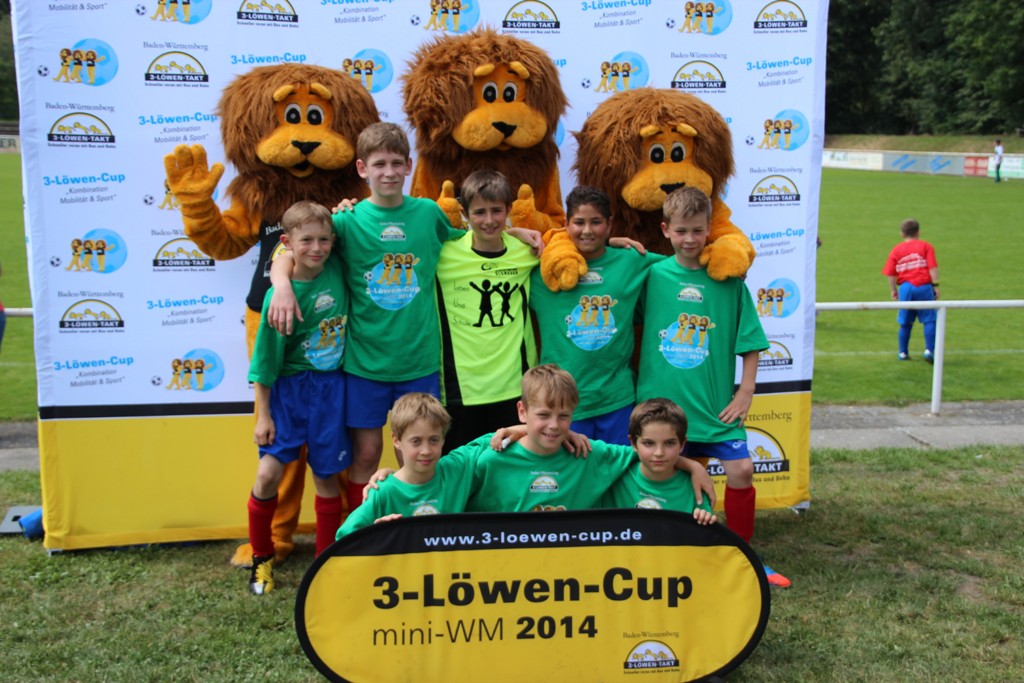 Fußballteam der Grundschule beim RP-Finale des 3-Löwen-Cups