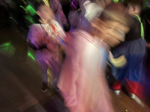 Endlich wieder kunterbuntes Treiben – Faschingsdisco an der LUS