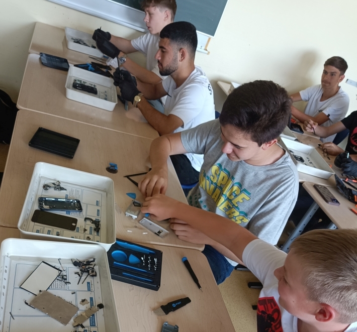 3 in 1: Elektroschrott, Abfalltrennung und Papierverwertung