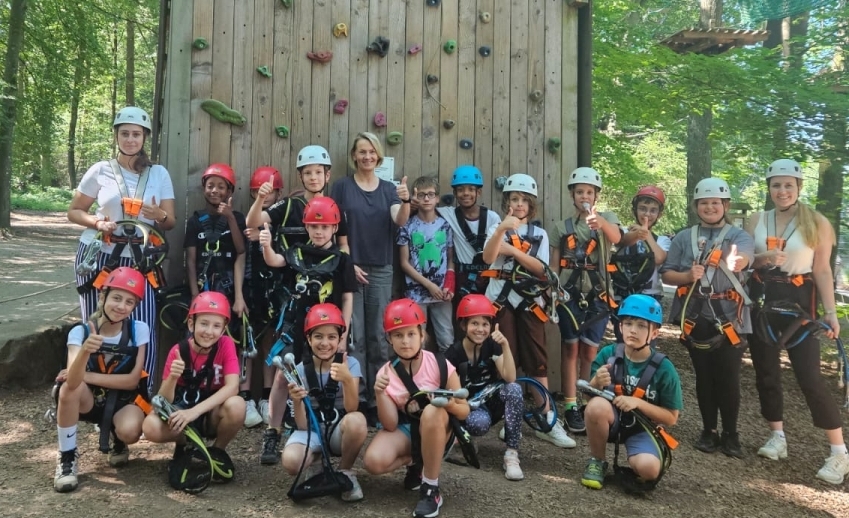 Abenteuer in den Baumwipfeln und Tierbeobachtungen