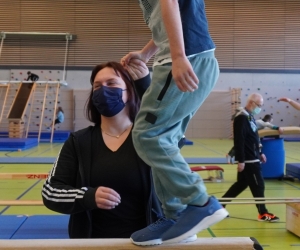 5. Balancieren mit Hilfe Kl. 2